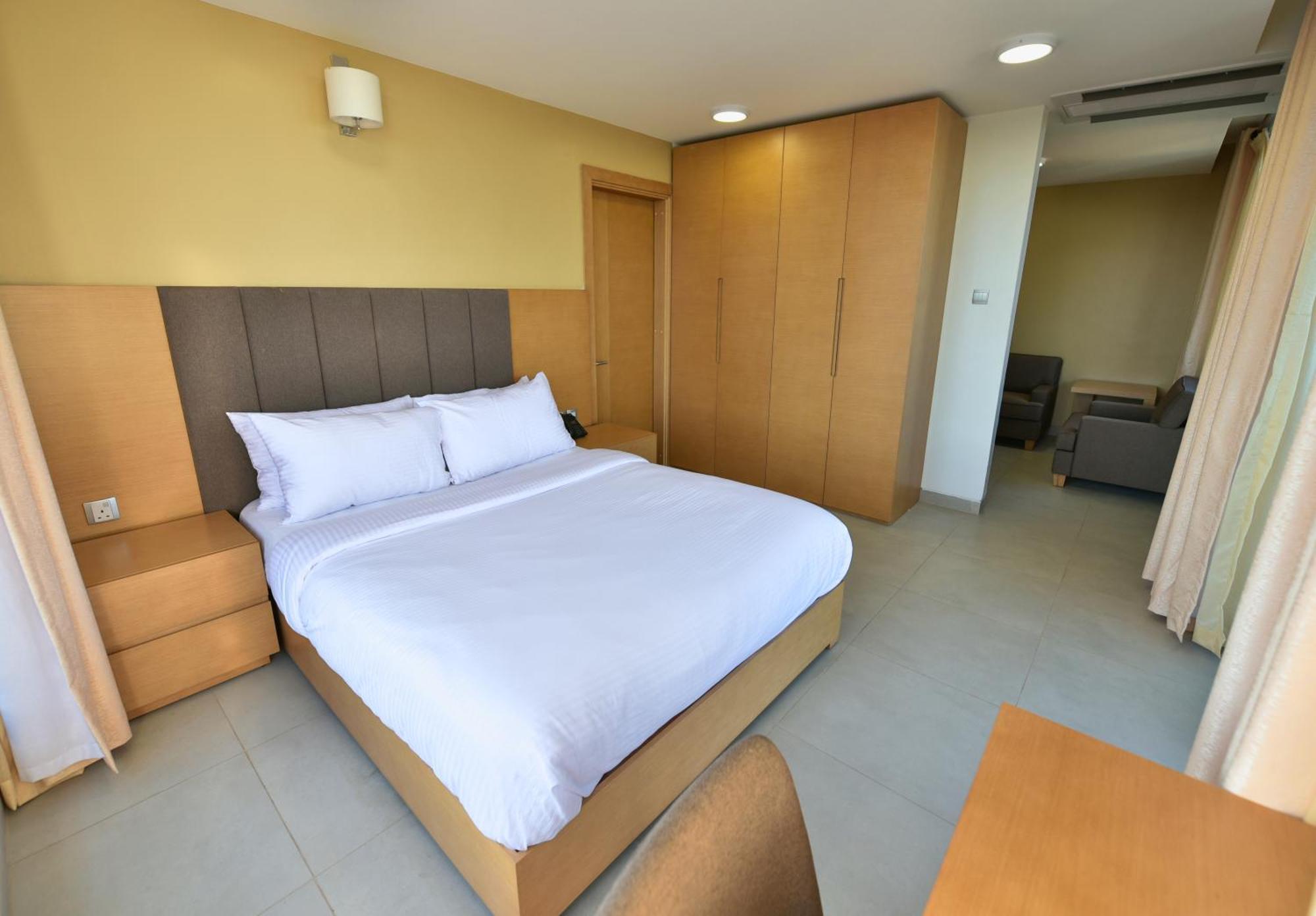 K Hotels Entebbe Bagian luar foto