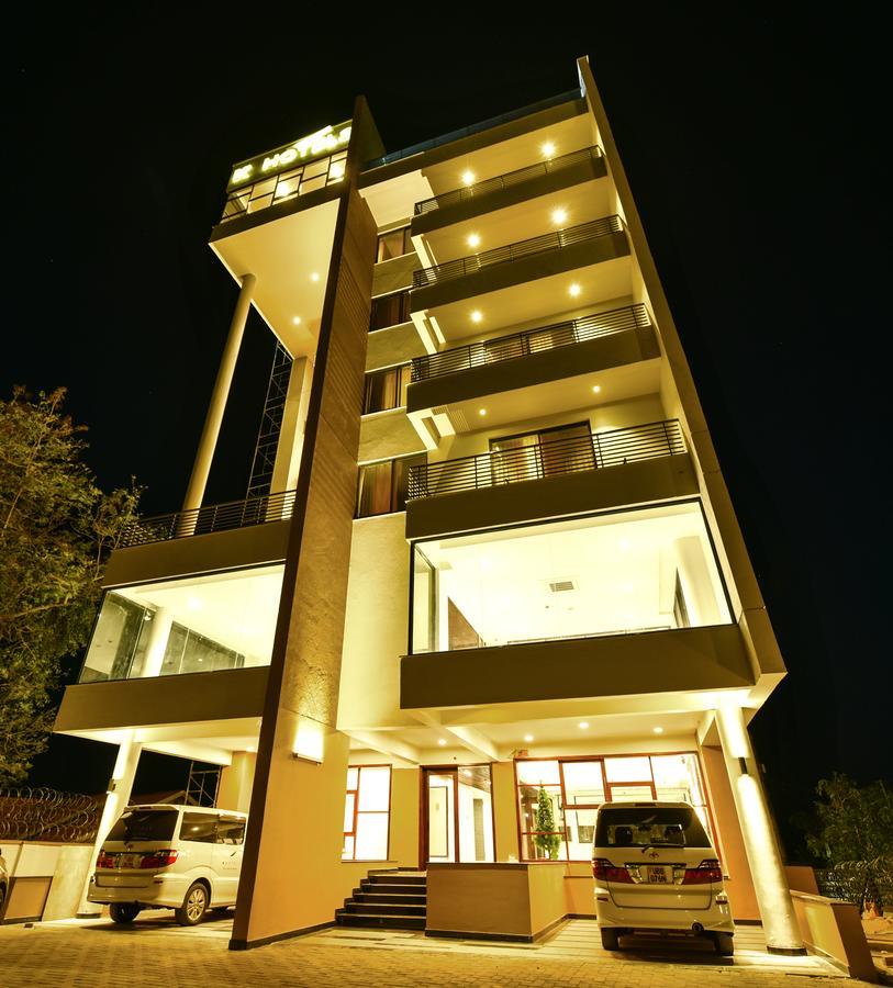K Hotels Entebbe Bagian luar foto