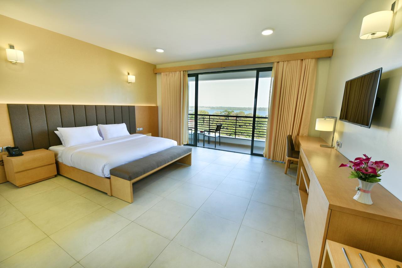 K Hotels Entebbe Bagian luar foto